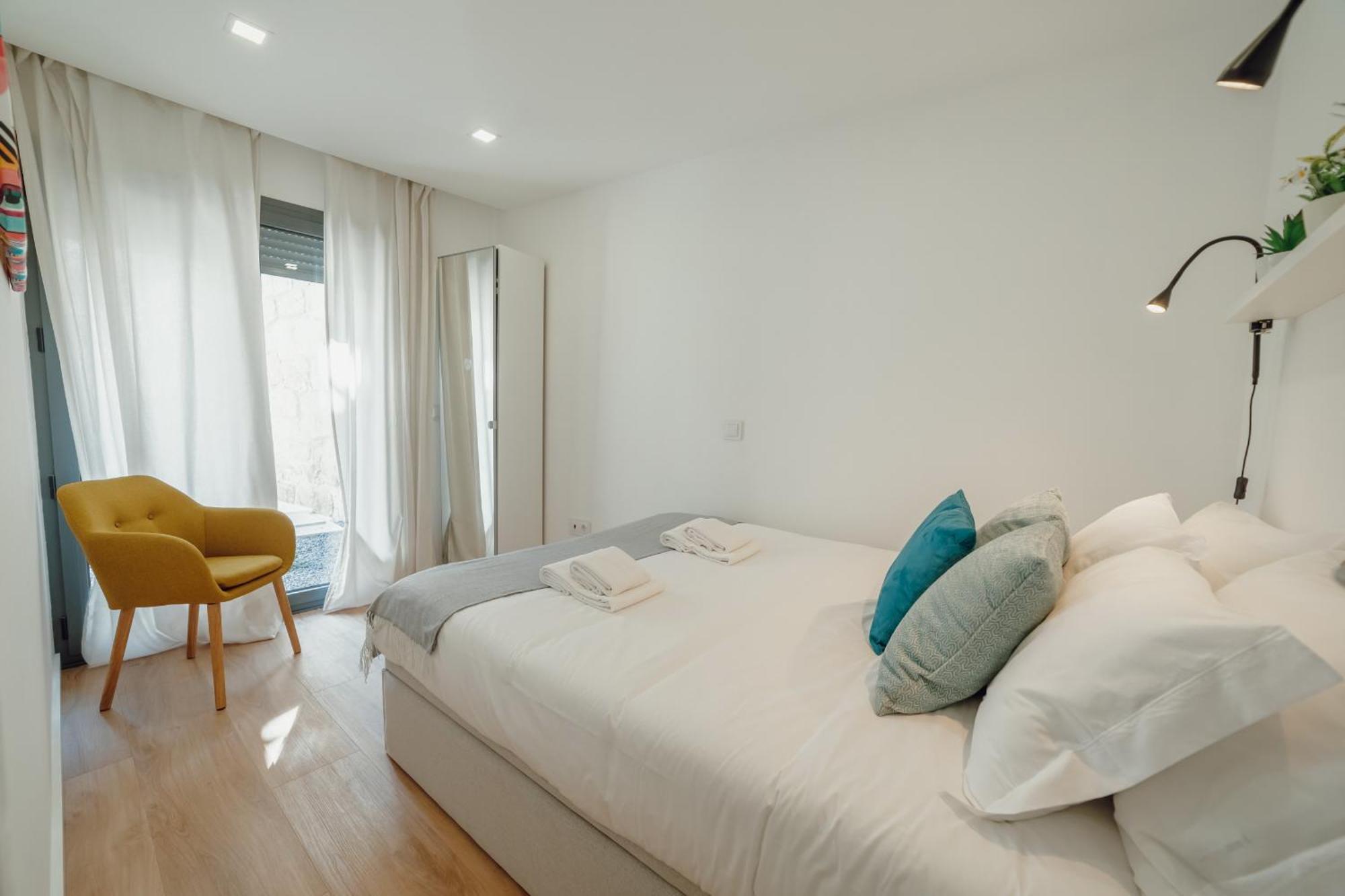 Courtyard Oporto Design Apartments By Vacationy ภายนอก รูปภาพ