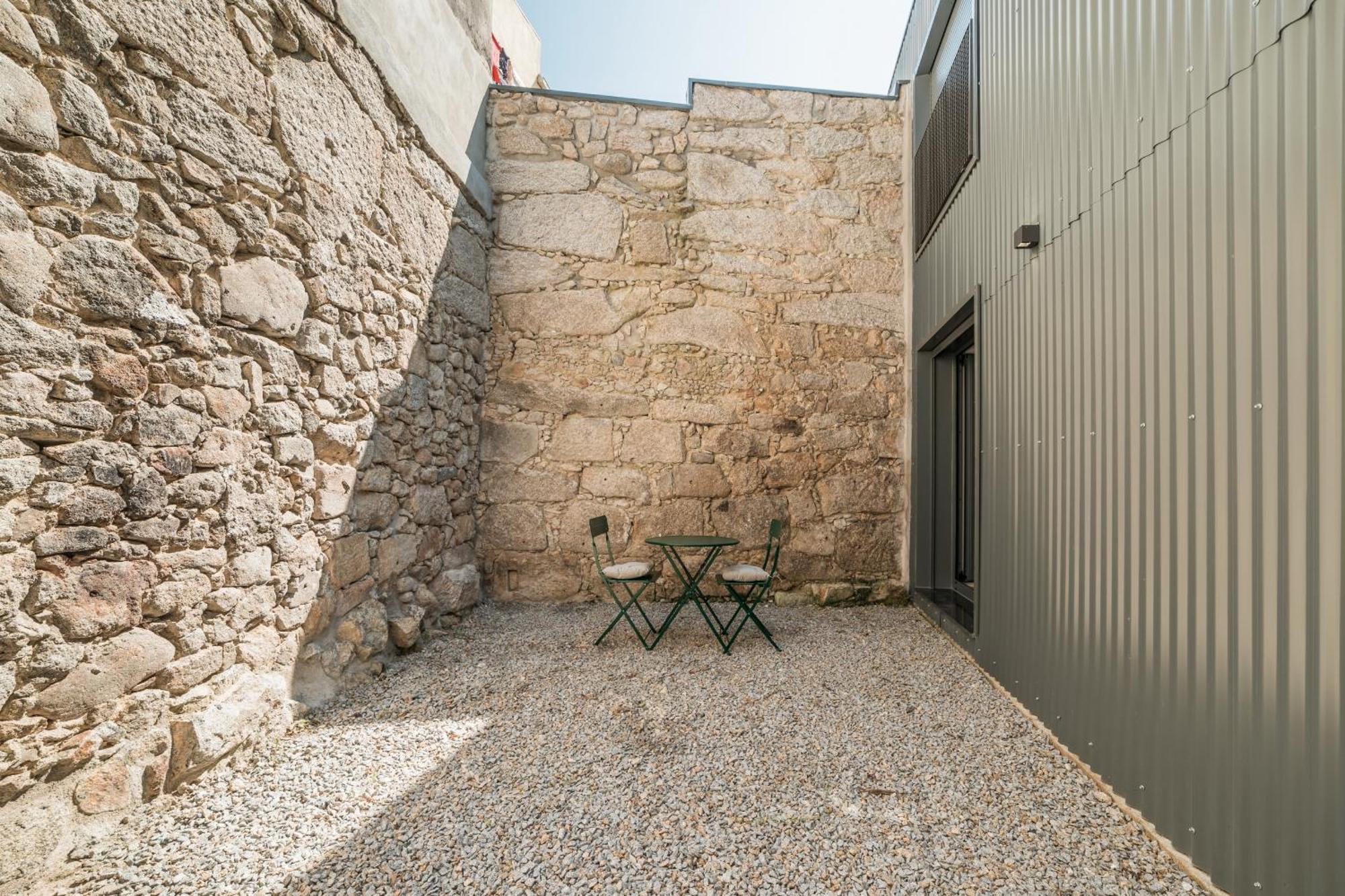 Courtyard Oporto Design Apartments By Vacationy ภายนอก รูปภาพ