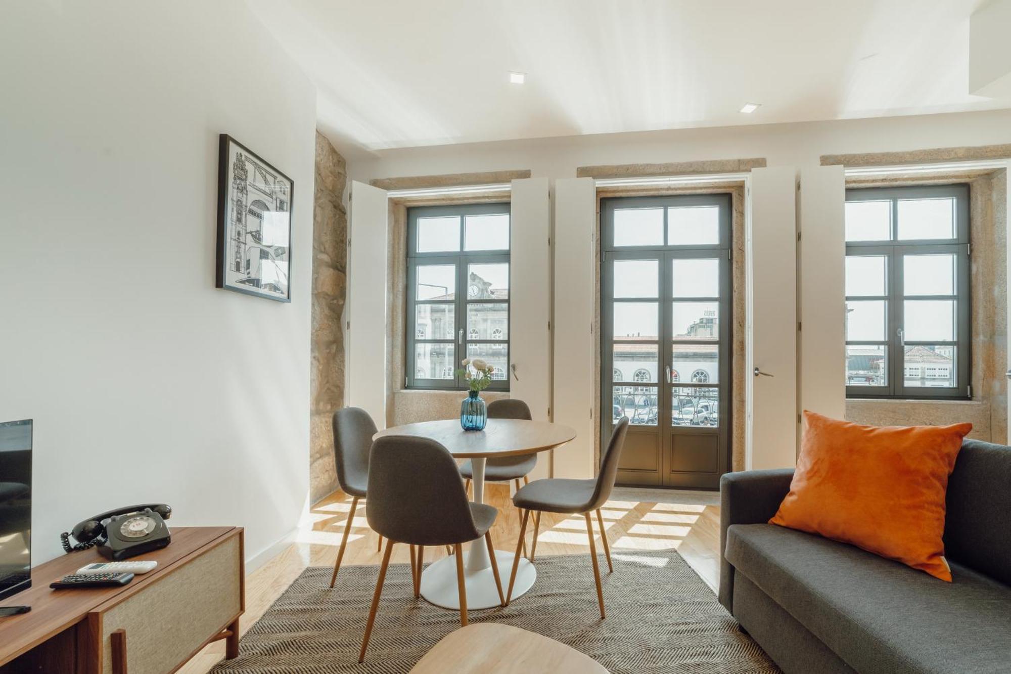 Courtyard Oporto Design Apartments By Vacationy ภายนอก รูปภาพ